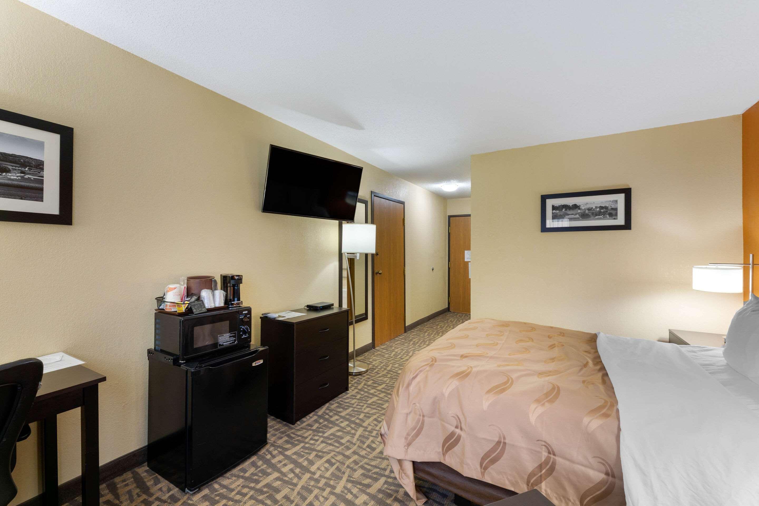 Quality Inn Wooster Exterior photo