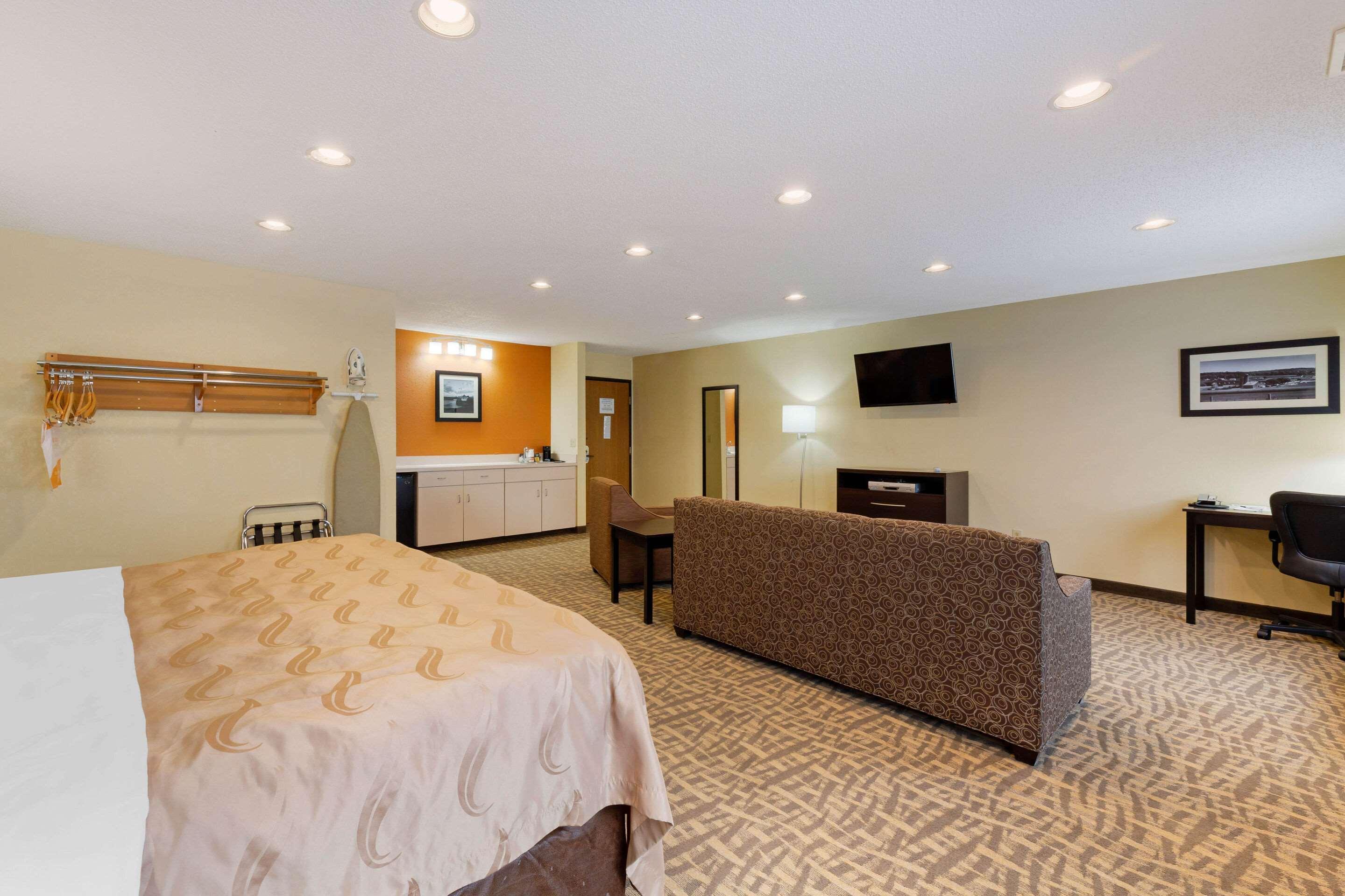Quality Inn Wooster Exterior photo