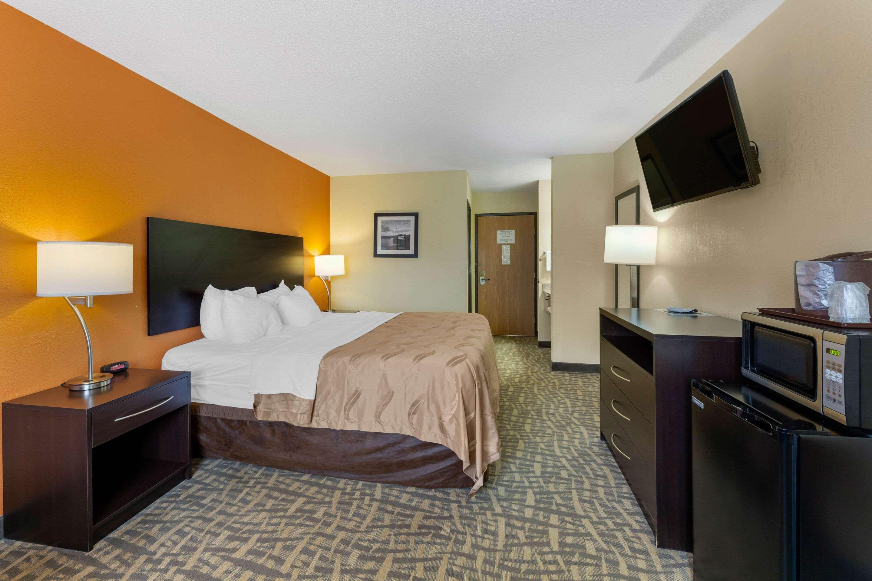 Quality Inn Wooster Exterior photo